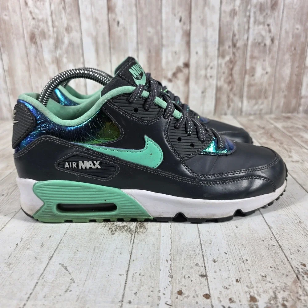 Nike Air Max 90 Black Mint Green Iridescent Oil Slick  859633-001 7Y/8.5W